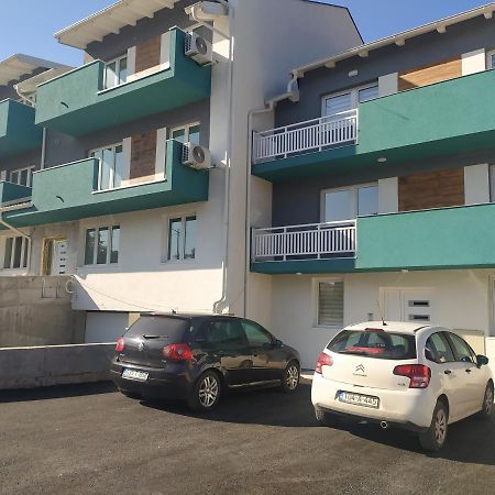 Stan Na Dan Elena Apartment Lukavica Exterior photo